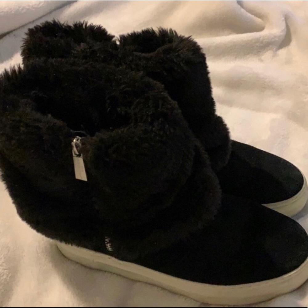 J/SLIDE boots